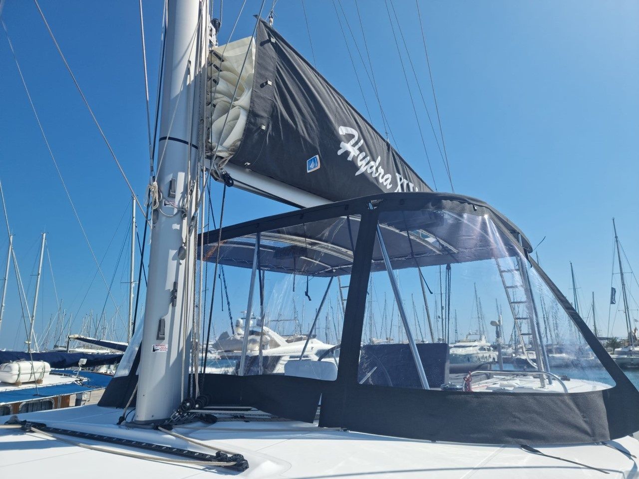 Lagoon 46 | Hydra 14