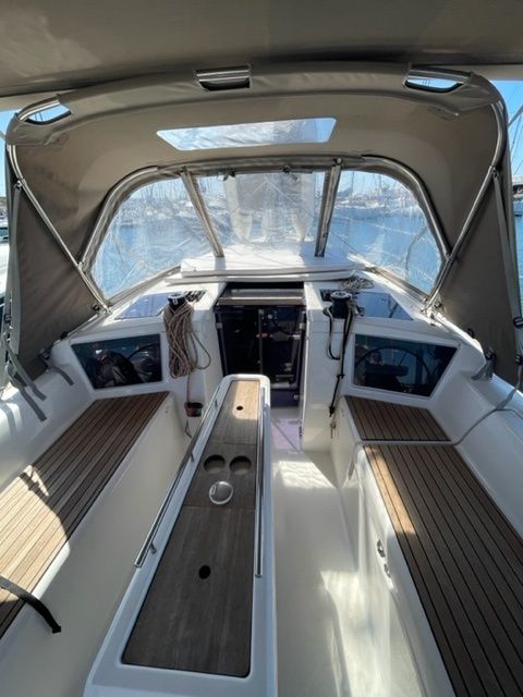 Dufour 360 | Joy Planet