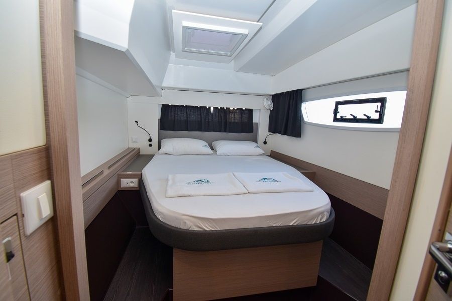 Fountaine Pajot Astrea 42 | Osaya