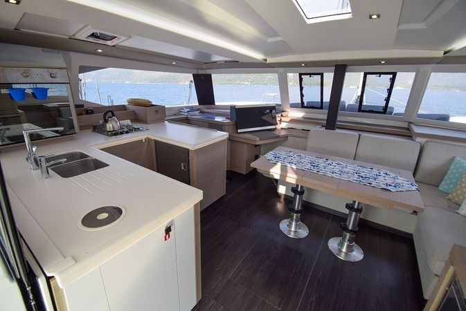 Fountaine Pajot Astrea 42 | Osaya