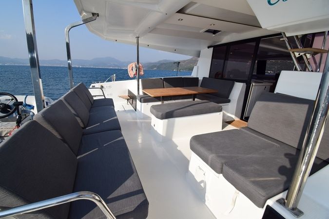 Fountaine Pajot Astrea 42 | Osaya