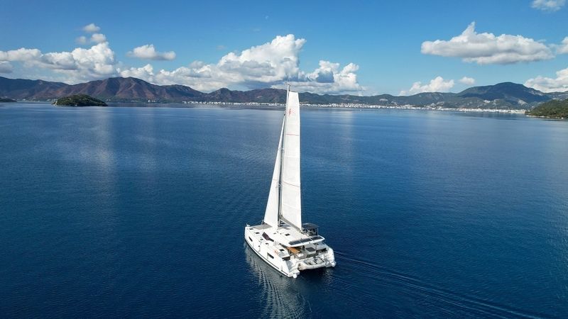 Fountaine Pajot Astrea 42 | Osaya
