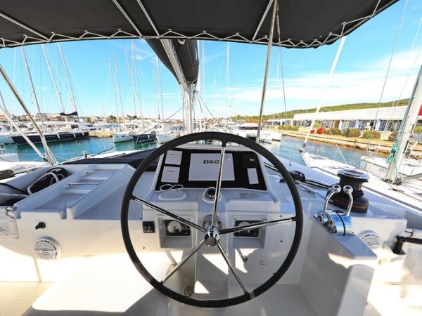 Lagoon 450 F | Oliver