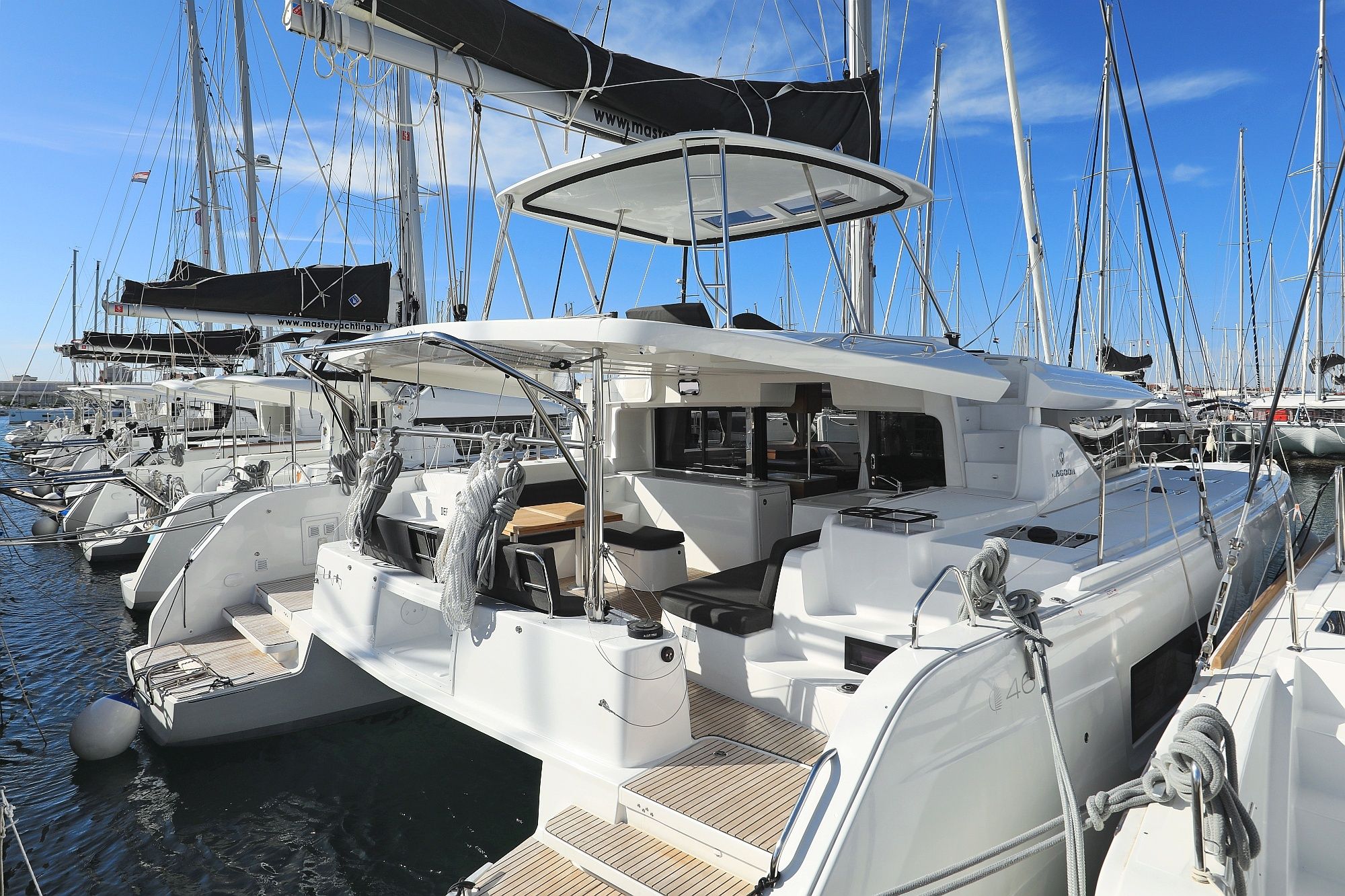 Lagoon 46 | Deep Sea