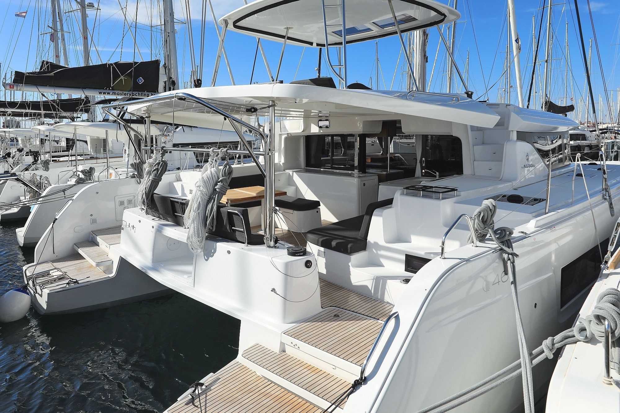 Lagoon 46 | Deep Sea