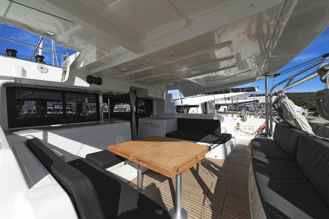 Lagoon 46 | Deep Sea