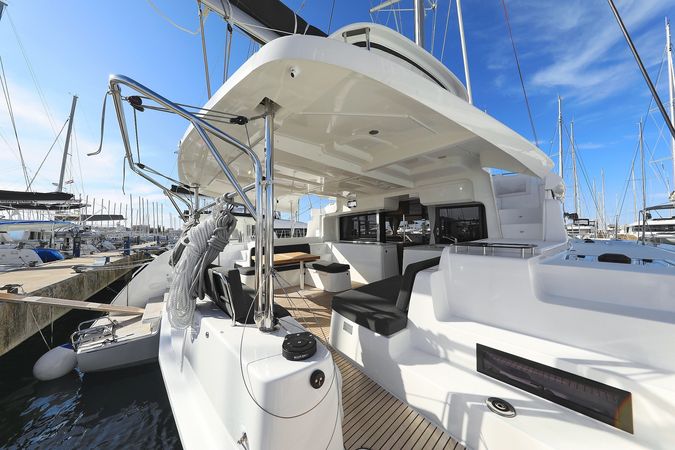 Lagoon 46 | Deep Sea