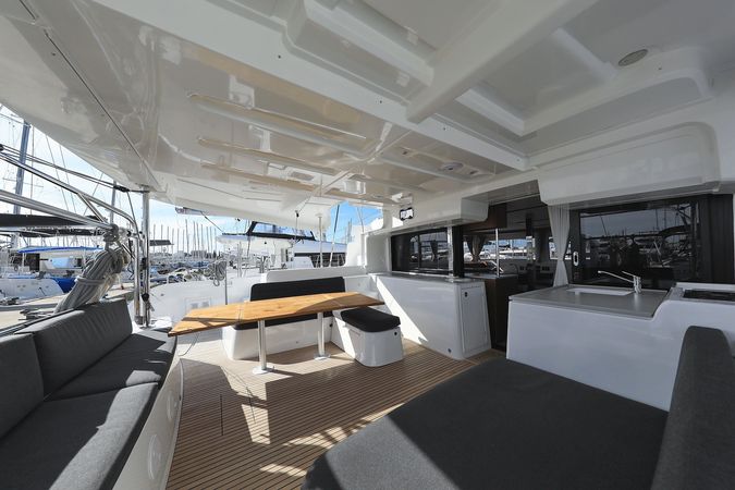 Lagoon 46 | Deep Sea