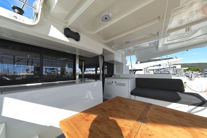 Lagoon 46 | Deep Sea