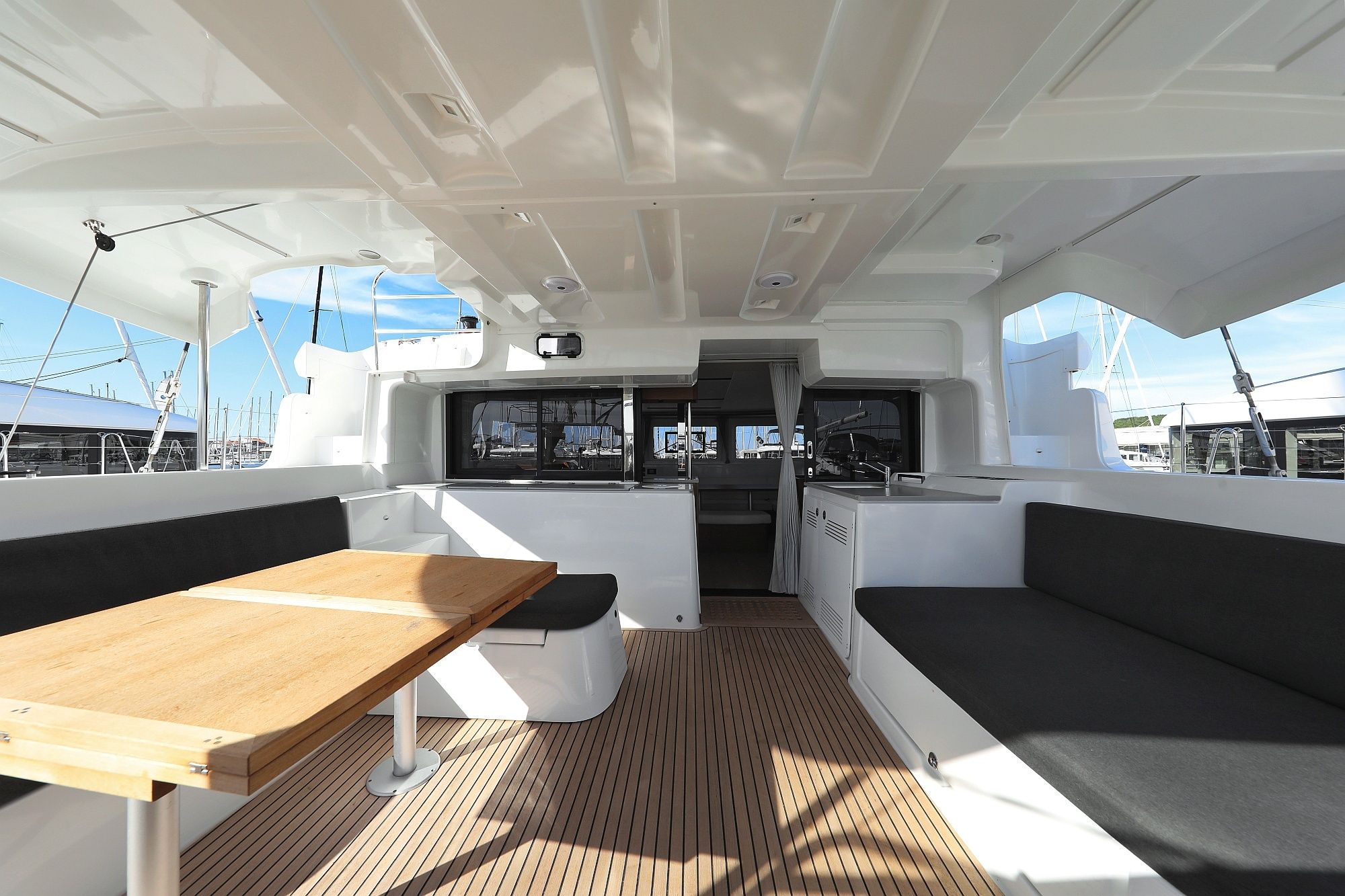 Lagoon 46 | Deep Sea