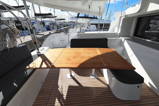 Lagoon 46 | Deep Sea