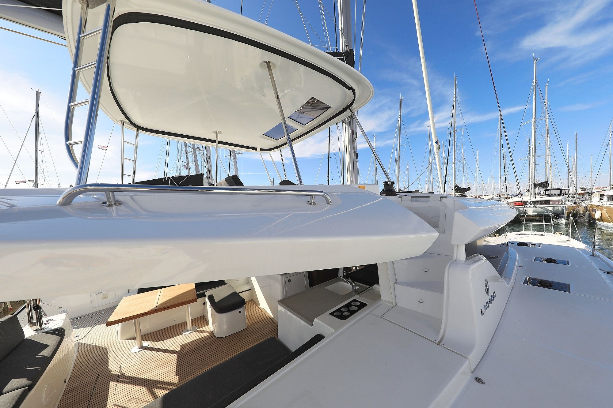 Lagoon 46 | Deep Sea