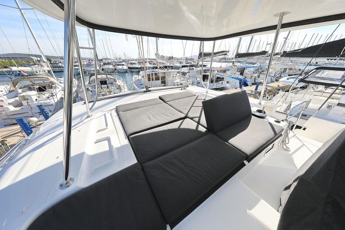 Lagoon 46 | Deep Sea