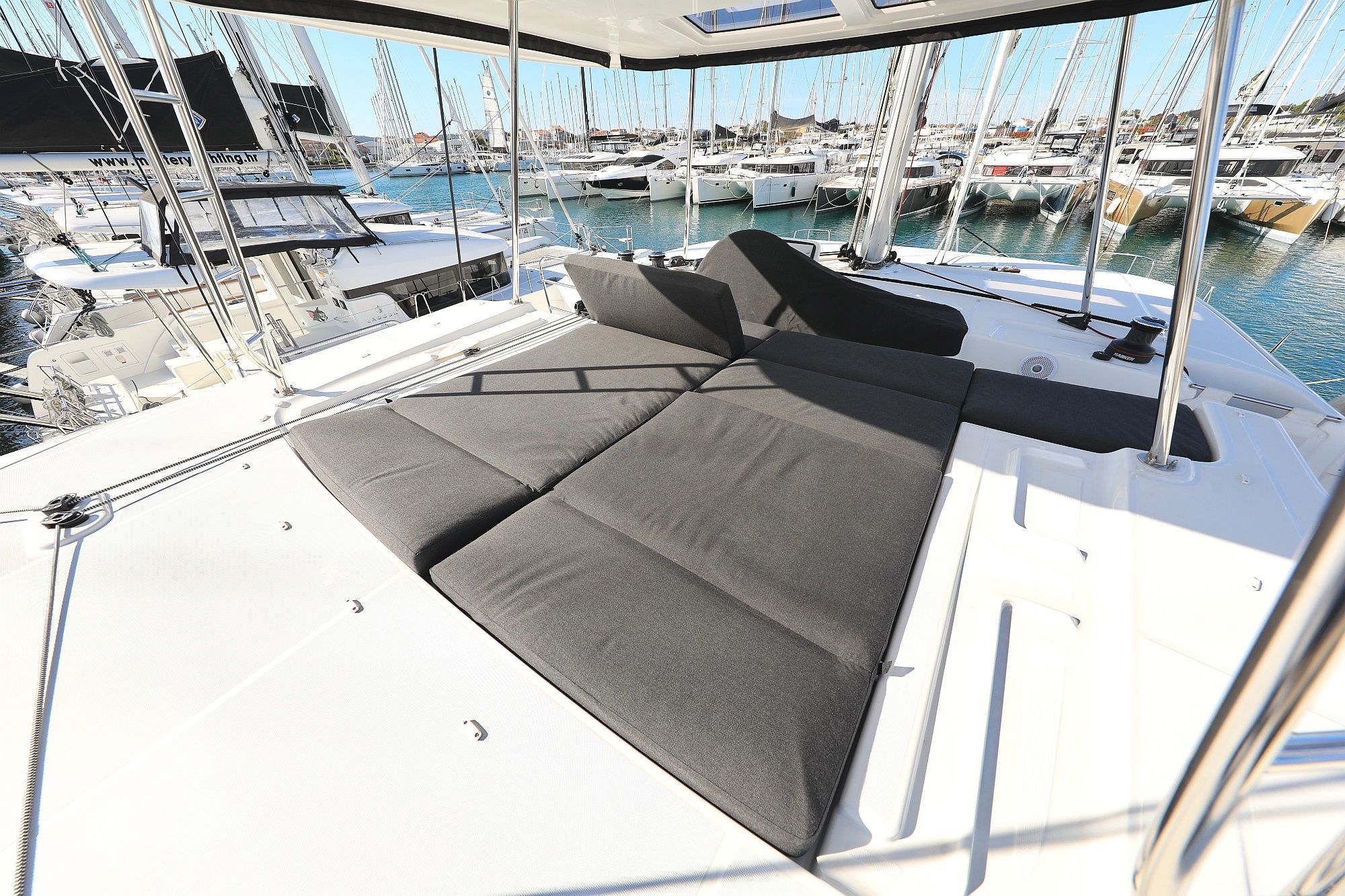 Lagoon 46 | Deep Sea