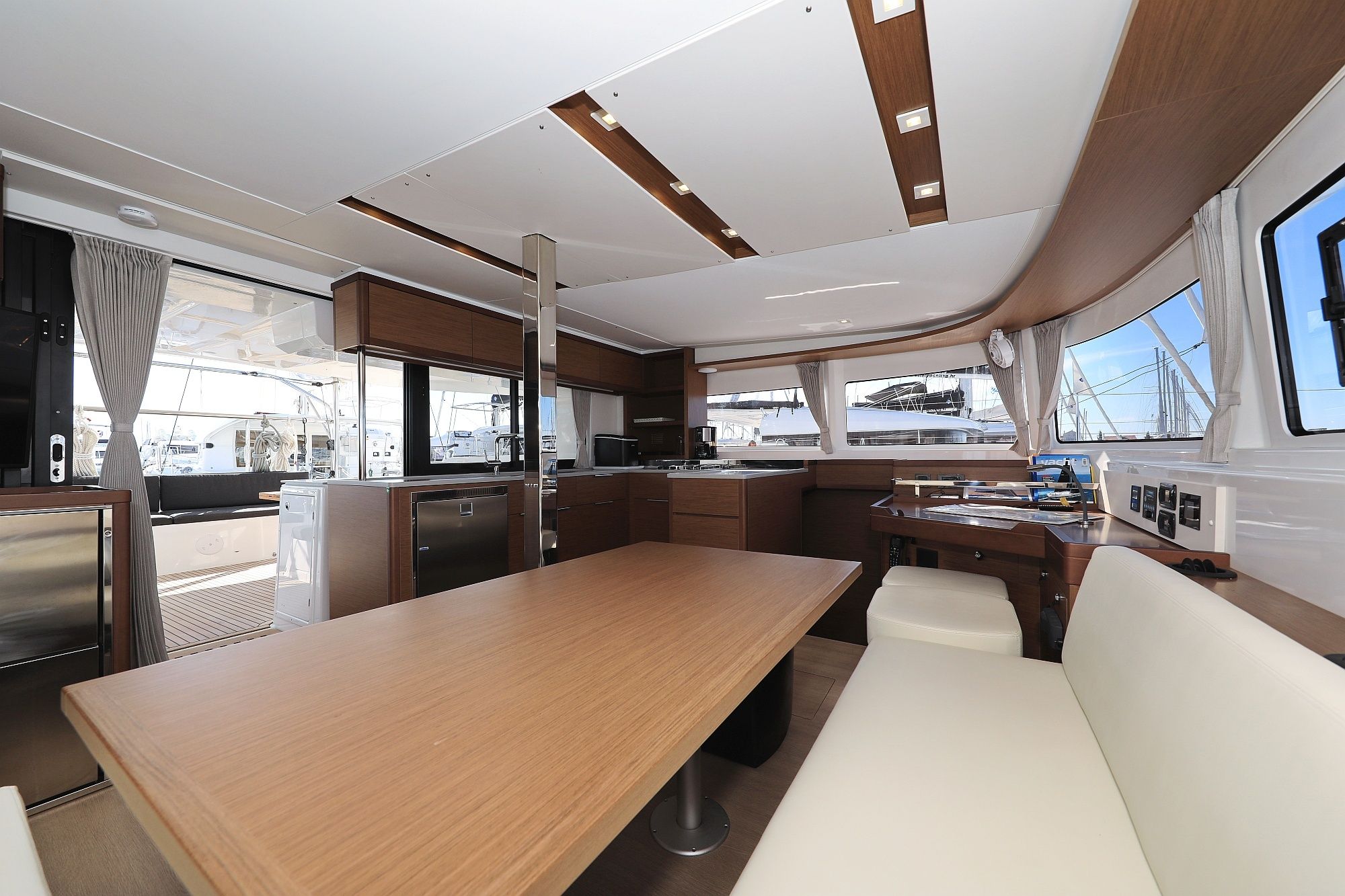 Lagoon 46 | Deep Sea