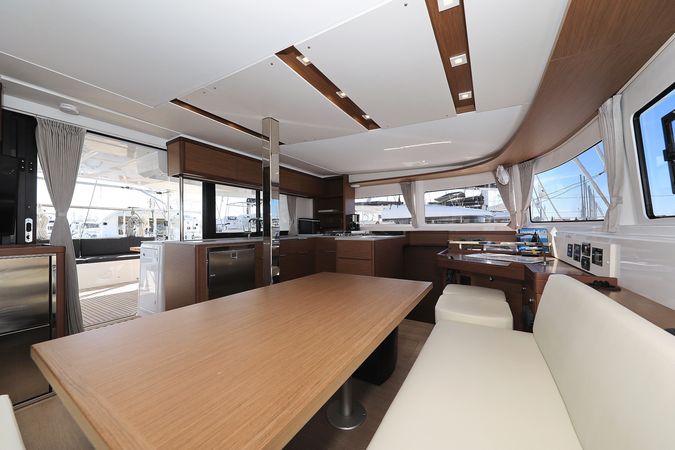 Lagoon 46 | Deep Sea