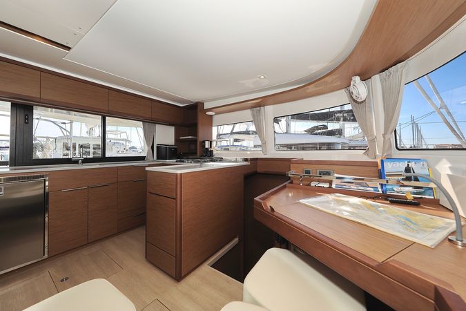 Lagoon 46 | Deep Sea