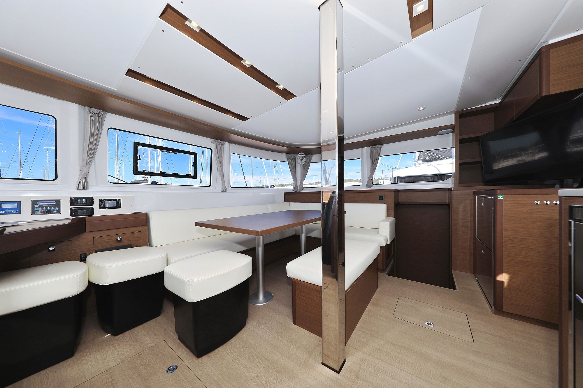 Lagoon 46 | Deep Sea