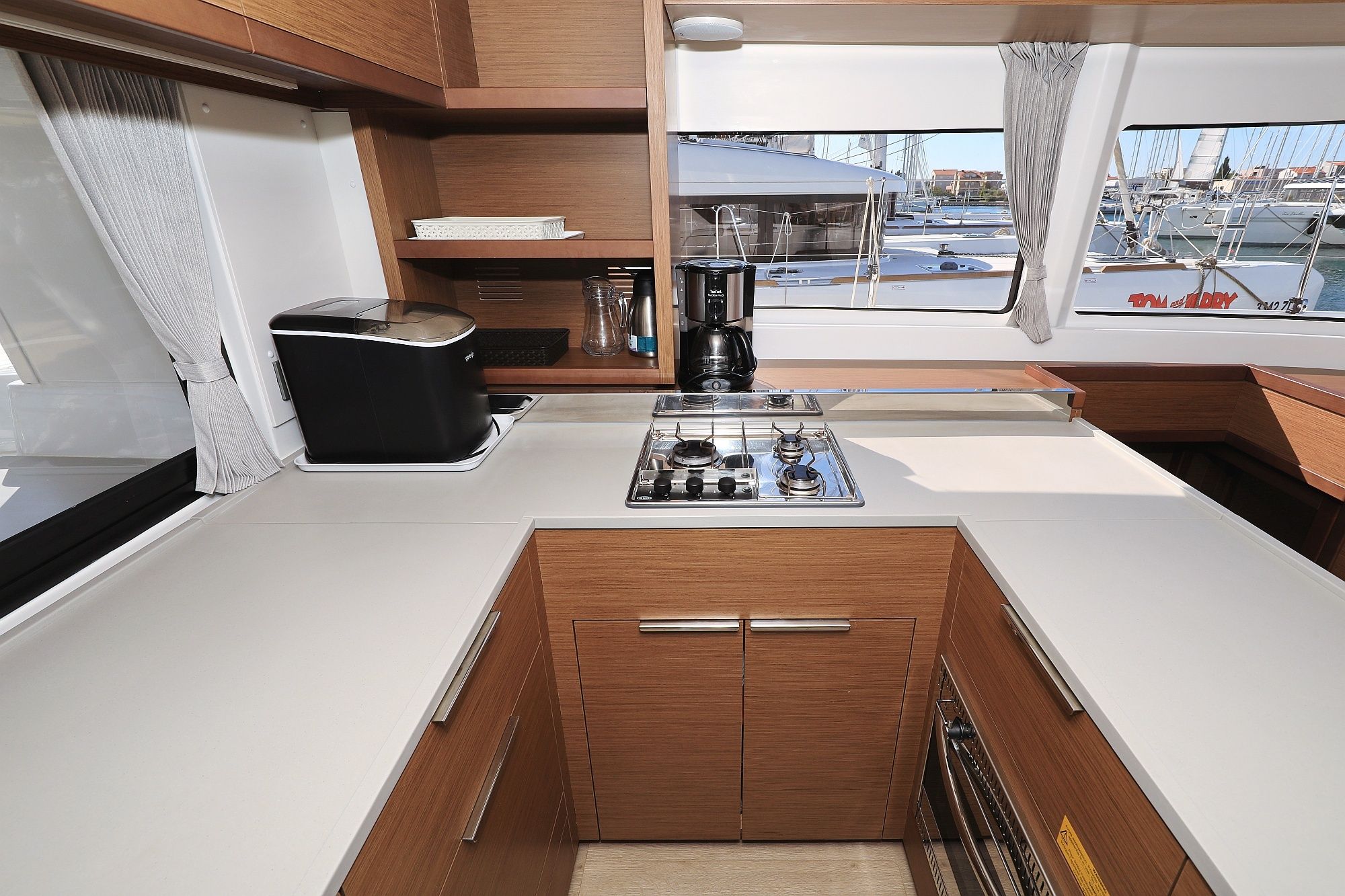 Lagoon 46 | Deep Sea