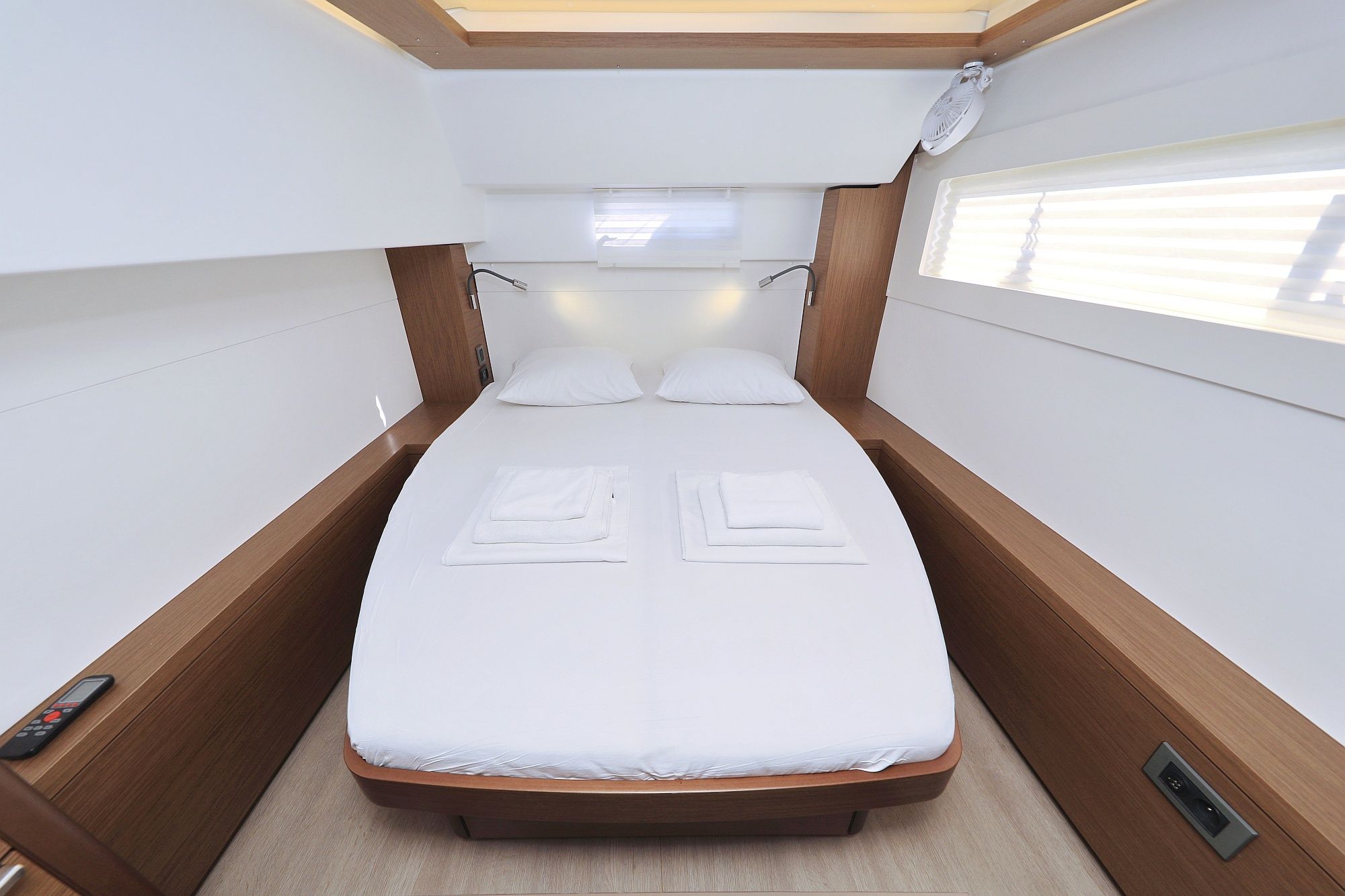 Lagoon 46 | Deep Sea