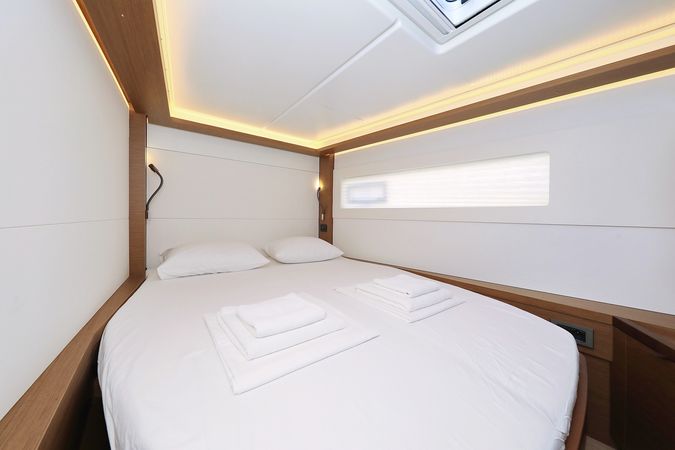 Lagoon 46 | Deep Sea