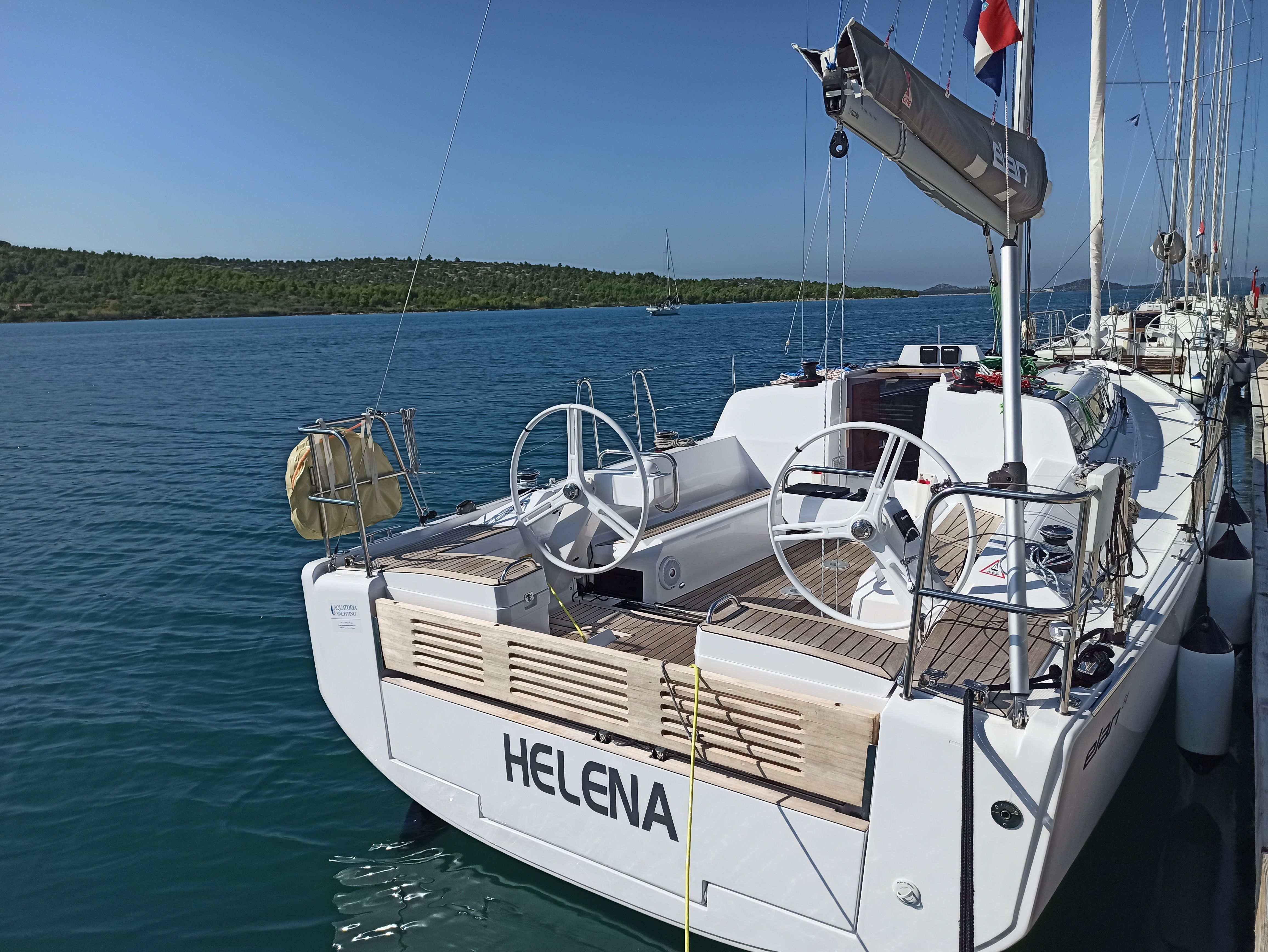 Elan E4 | Helena
