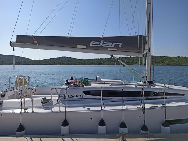 Elan E4 | Helena