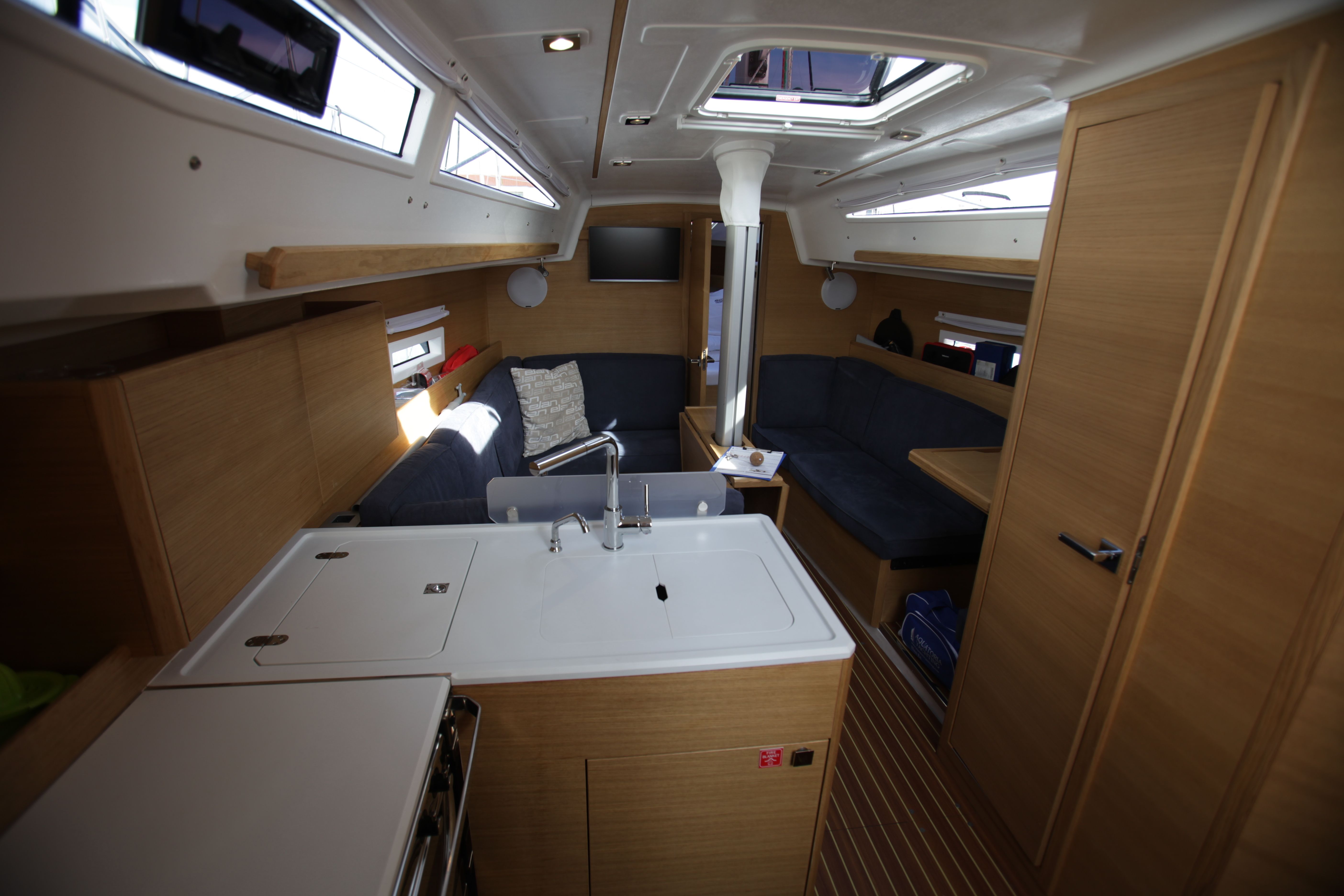 Elan E4 | Helena