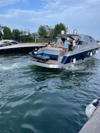 Blu Martin 58 | Lady R