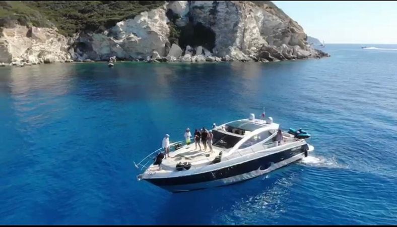 Blu Martin 58 | Lady R