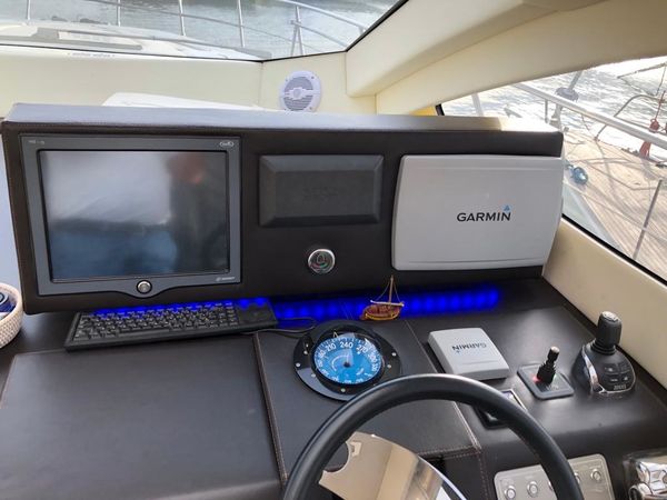 Blu Martin 58 | Lady R