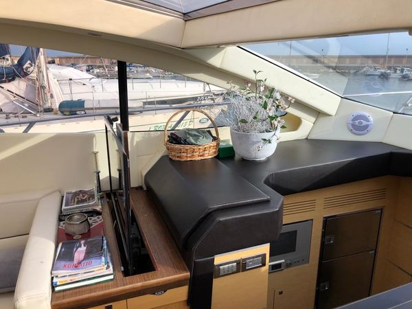 Blu Martin 58 | Lady R