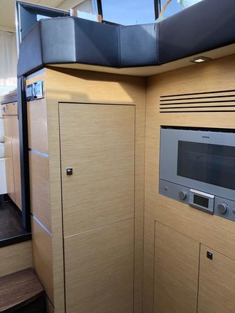 Blu Martin 58 | Lady R