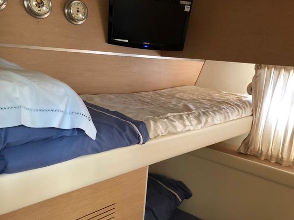 Blu Martin 58 | Lady R