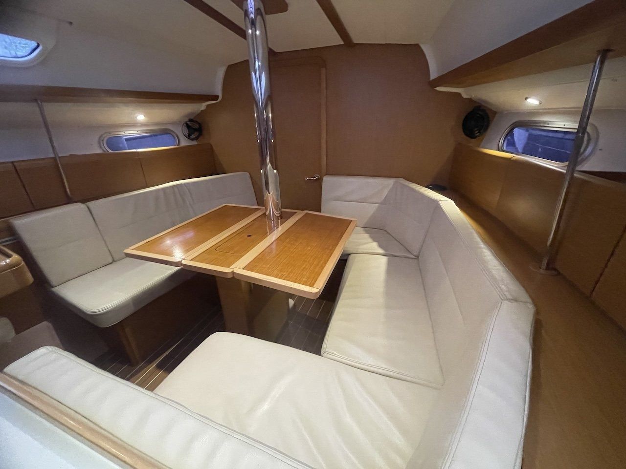 Jeanneau Sun Odyssey 36 | Agatha