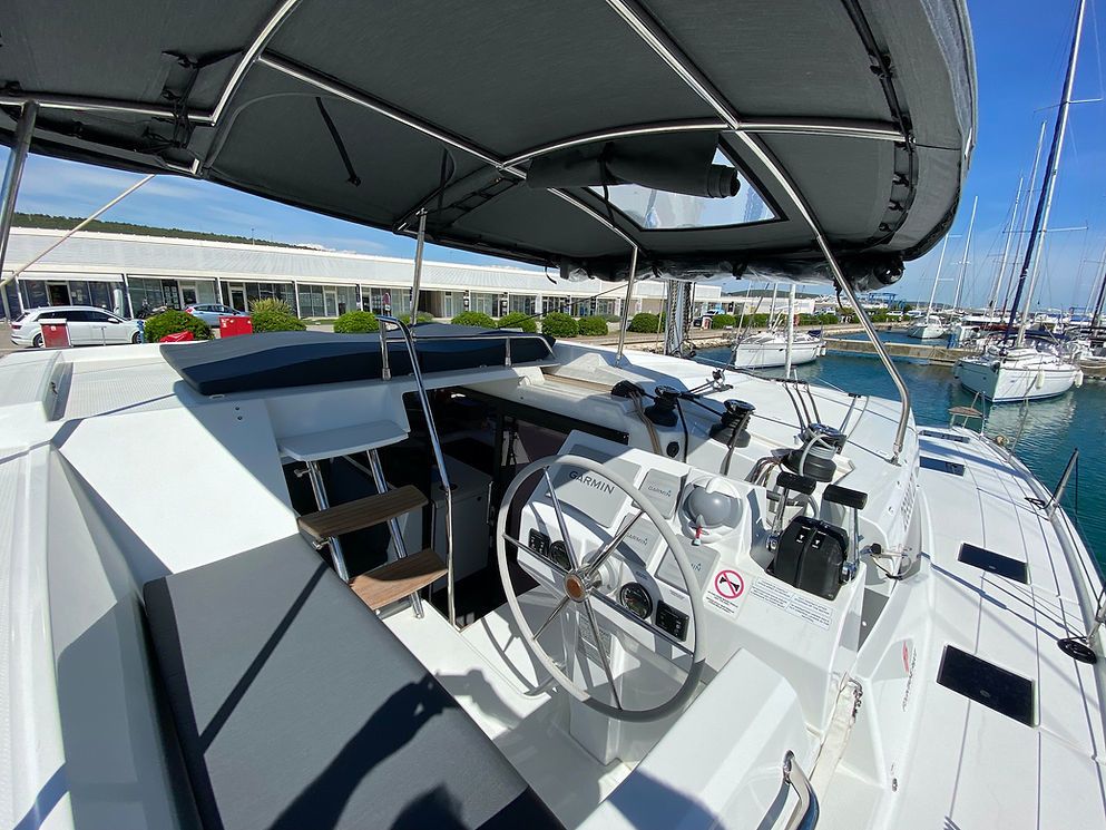 Fountaine Pajot Astrea 42 | Vespera