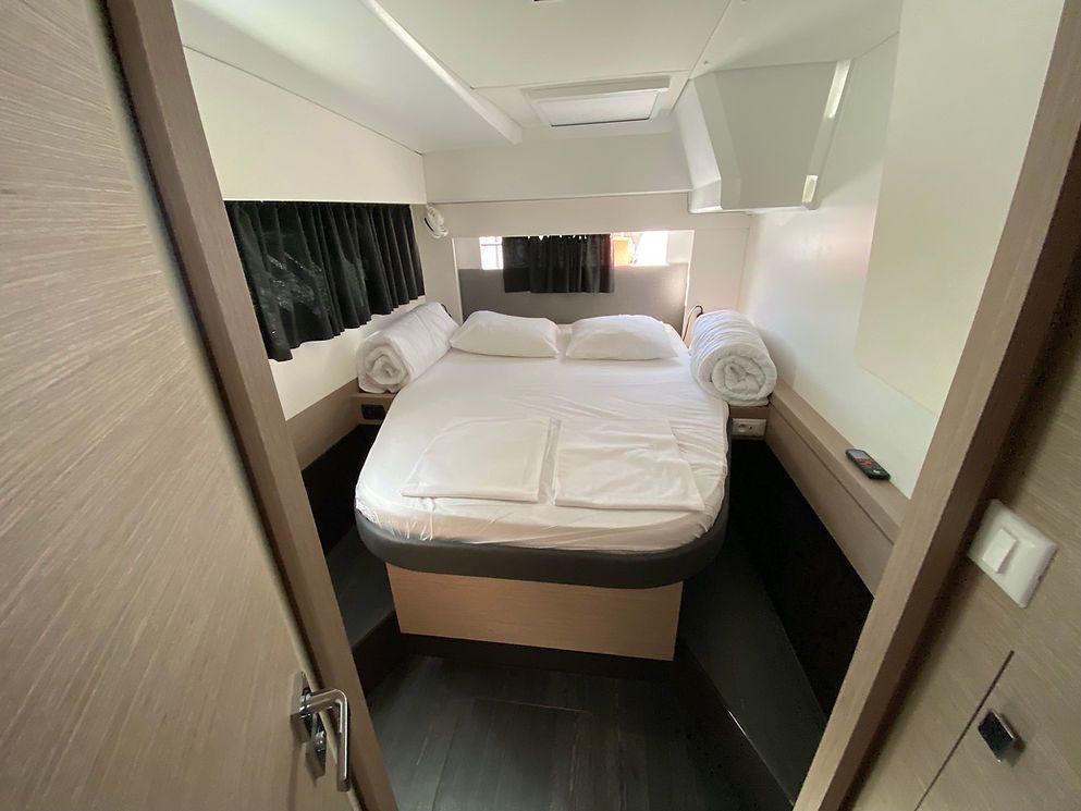 Fountaine Pajot Astrea 42 | Vespera