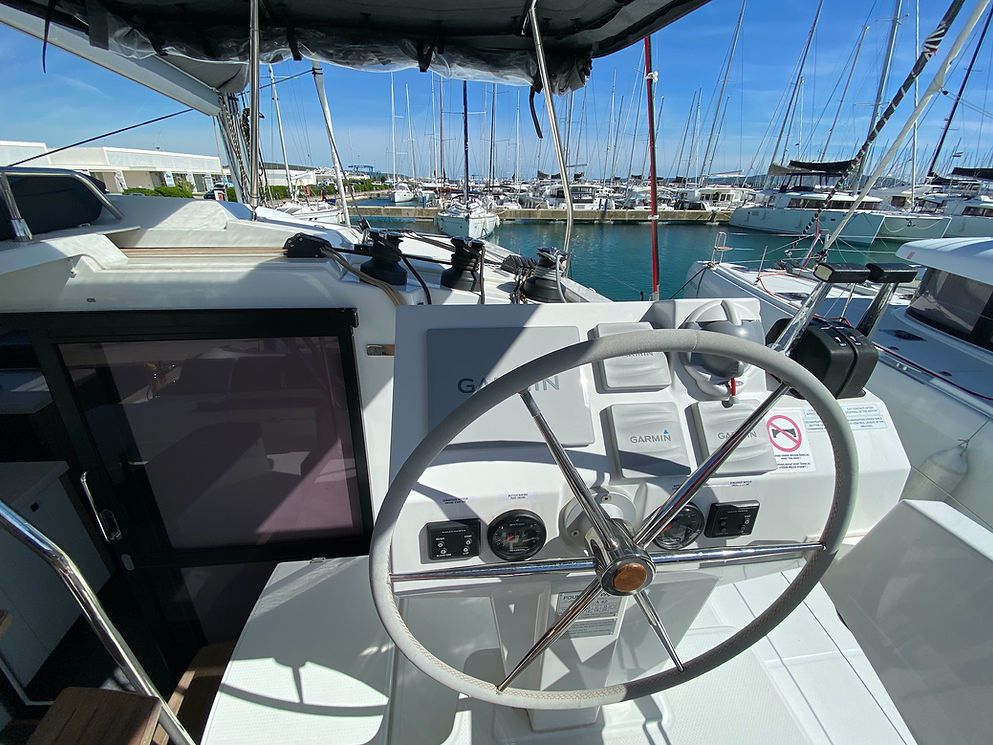 Fountaine Pajot Astrea 42 | Vespera