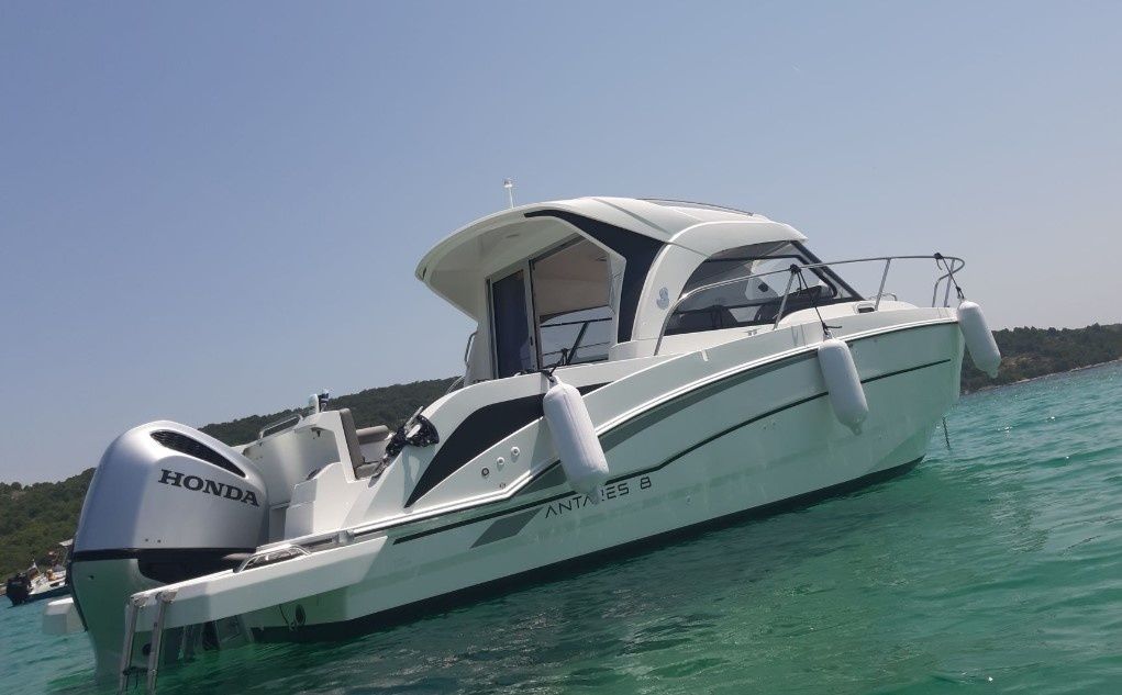 Beneteau Antares 8 | Beleca
