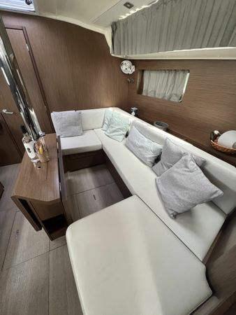 Beneteau Oceanis 41.1 | Salt Shaker