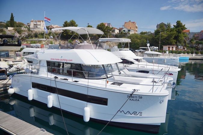 Fountaine Pajot MY 37 | Kalea