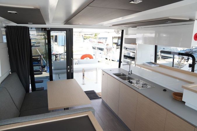 Fountaine Pajot MY 37 | Kalea