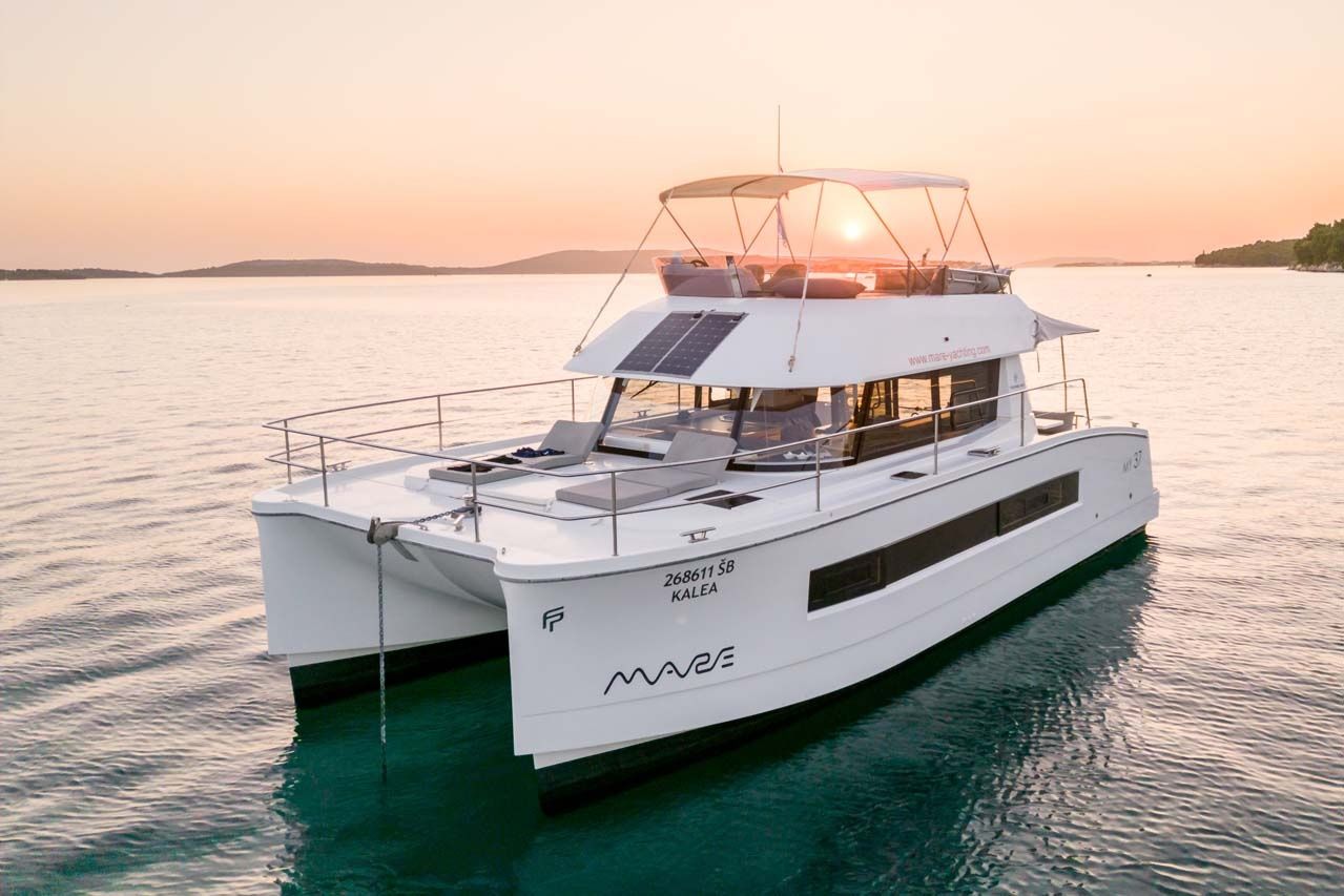 Fountaine Pajot MY 37 | Kalea