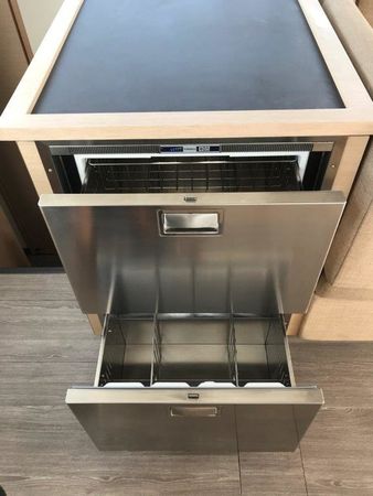 Fountaine Pajot MY 37 | Thunderball