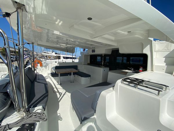 Lagoon 46 | Sundowner