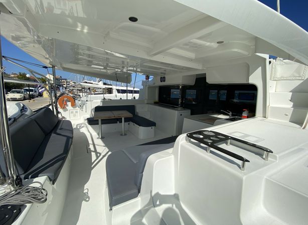 Lagoon 46 | Sundowner