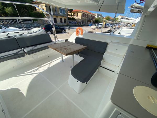 Lagoon 46 | Sundowner