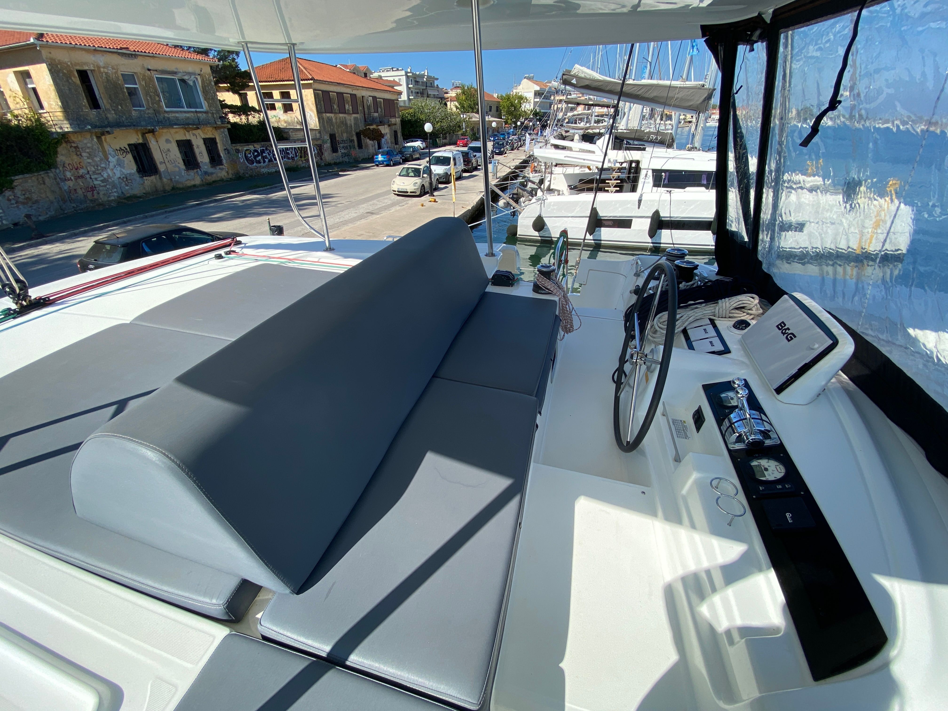 Lagoon 46 | Sundowner