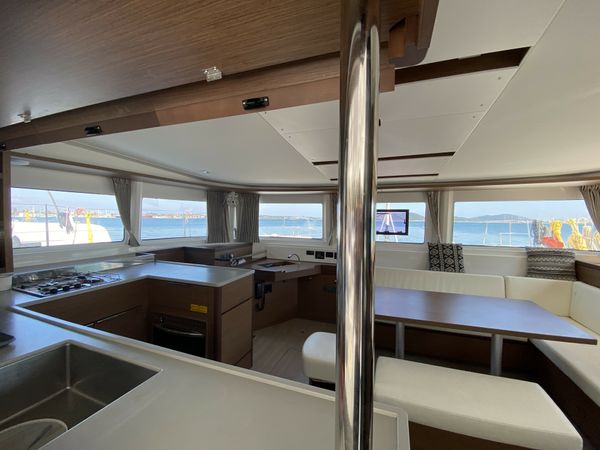 Lagoon 46 | Sundowner