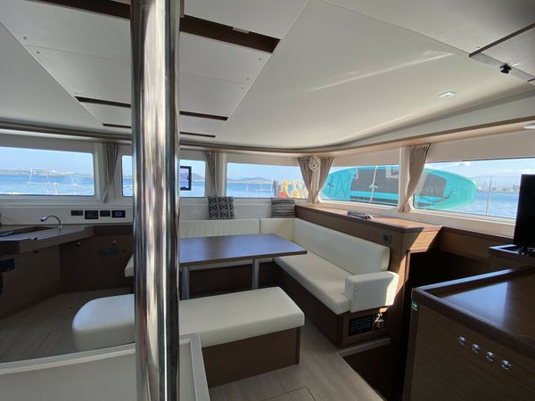 Lagoon 46 | Sundowner